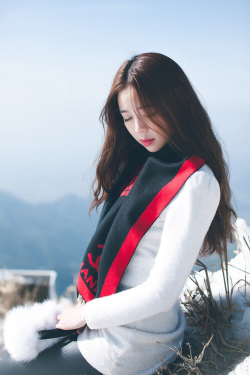 纽卡斯尔多点开火形成持续攻门态势,纽卡斯尔首发